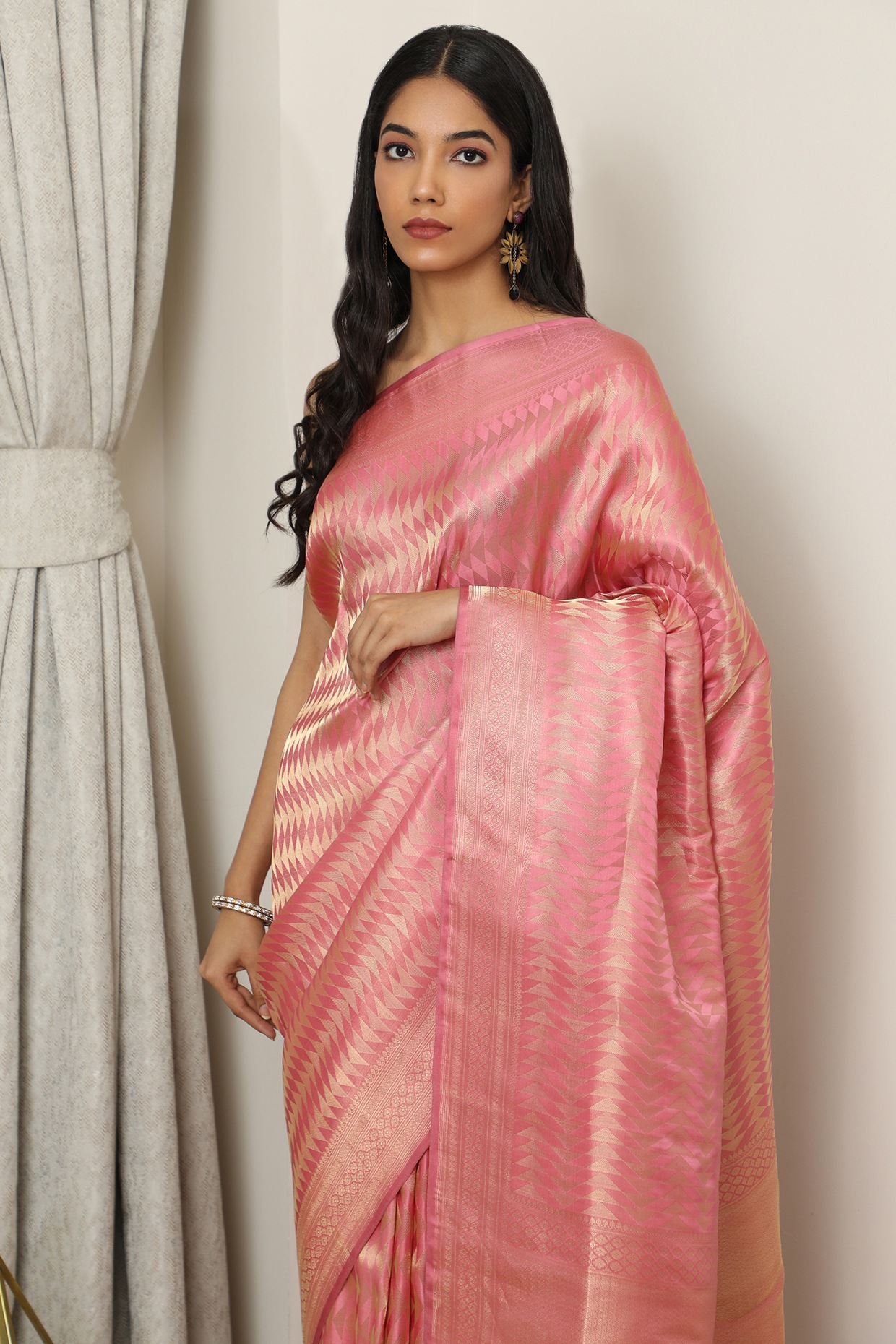 Buy Woodentant Women Pink Woven, Self Design, Temple Border Cotton, Cotton  Silk Saree Online at Best Prices in India - JioMart.