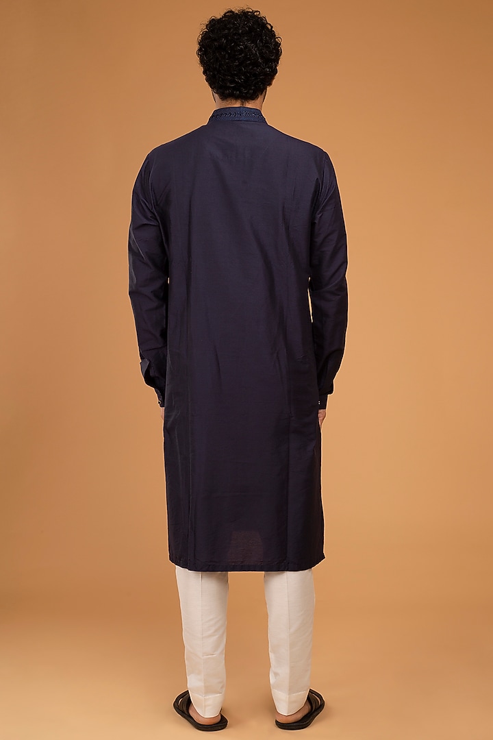 Navy Blue Cotton Silk Embroidered Kurta Set by Chatenya Mittal at Pernia's Pop Up Shop