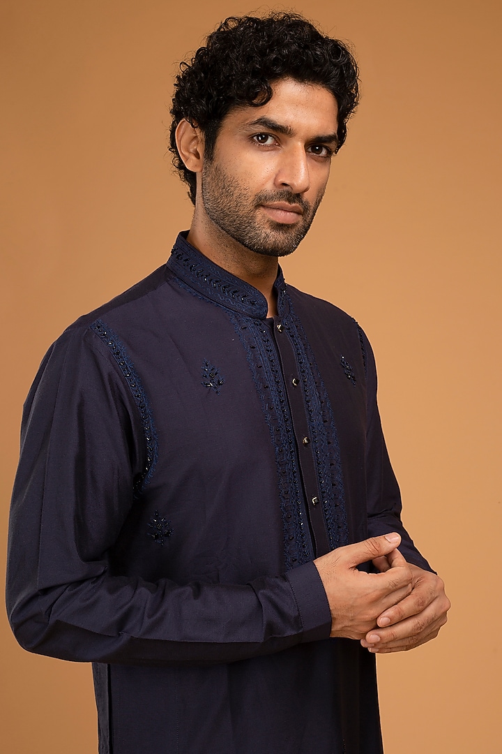 Navy Blue Cotton Silk Embroidered Kurta Set by Chatenya Mittal at Pernia's Pop Up Shop