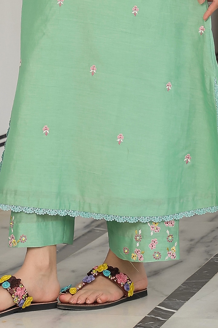 Green Silk Chanderi 3D Floral Embroidered Kurta Set by Niti Bothra at Pernia's Pop Up Shop