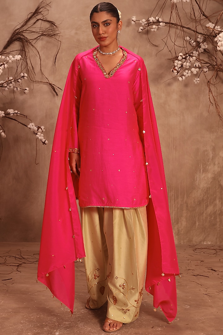 Hot Pink Chiniya Silk Zardosi Embroidered Kurta Set by Niti Bothra at Pernia's Pop Up Shop
