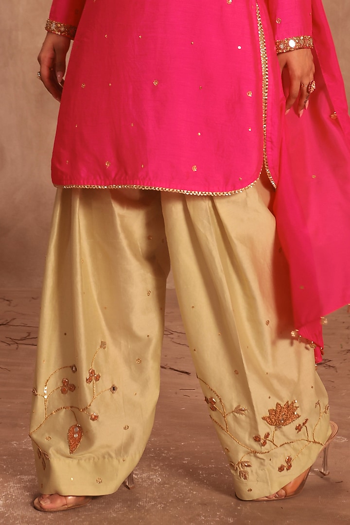 Hot Pink Chiniya Silk Zardosi Embroidered Kurta Set by Niti Bothra at Pernia's Pop Up Shop