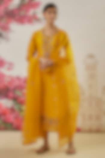 Yellow Silk Sequins & Pearl Embroidered Kurta Set by Niti Bothra at Pernia's Pop Up Shop