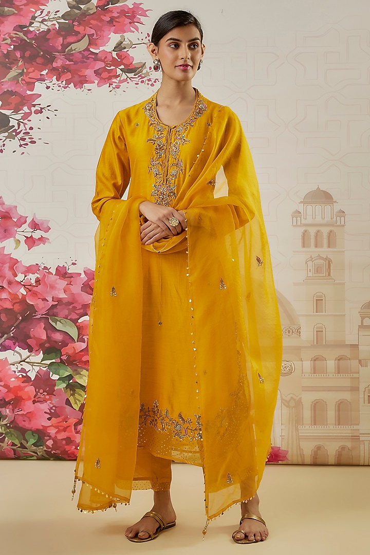 Yellow Silk Sequins & Pearl Embroidered Kurta Set by Niti Bothra at Pernia's Pop Up Shop