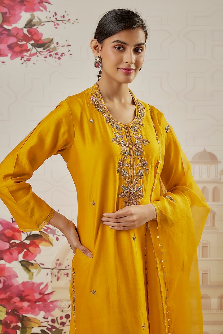 Yellow Silk Sequins & Pearl Embroidered Kurta Set by Niti Bothra at Pernia's Pop Up Shop