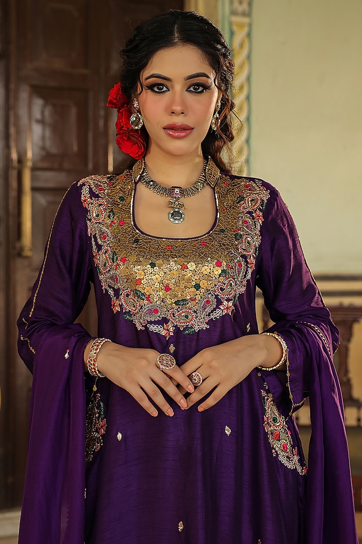 Purple Silk Resham Embroidered Kurta Set by Niti Bothra at Pernia's Pop Up Shop