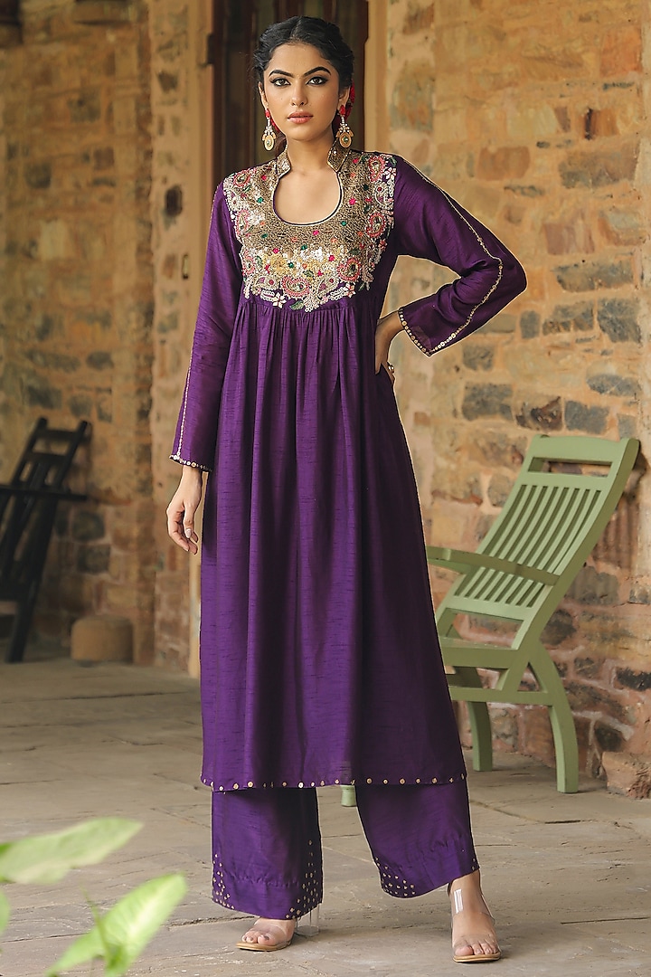 Purple Silk Resham Embroidered Kurta Set by Niti Bothra at Pernia's Pop Up Shop