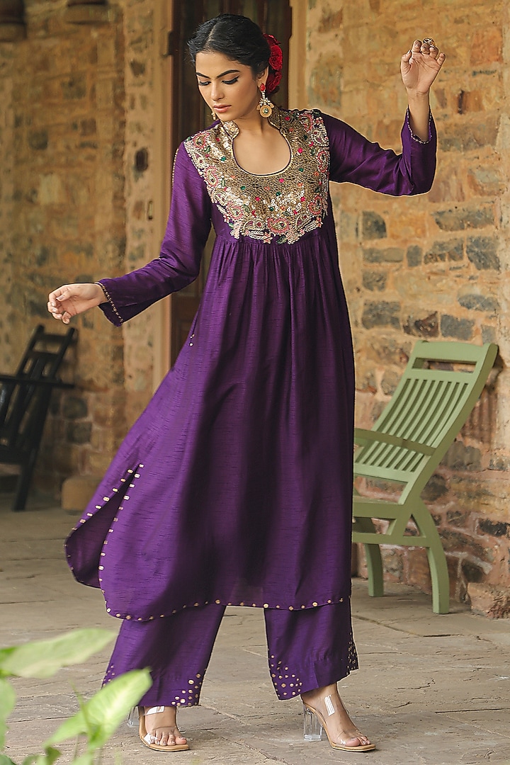 Purple Silk Resham Embroidered Kurta Set by Niti Bothra at Pernia's Pop Up Shop