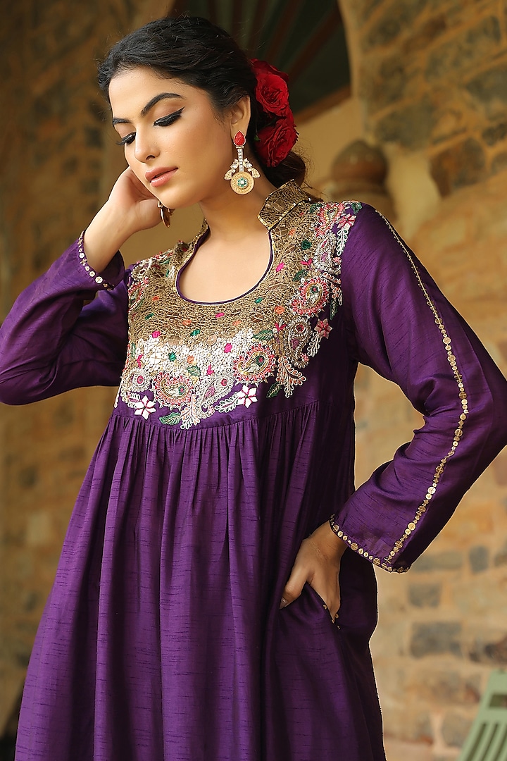 Purple Silk Resham Embroidered Kurta Set by Niti Bothra at Pernia's Pop Up Shop