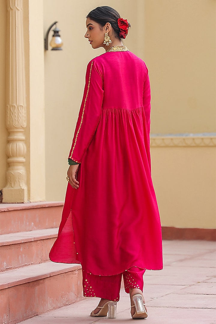 Pink Silk Resham Embroidered Kurta Set by Niti Bothra at Pernia's Pop Up Shop