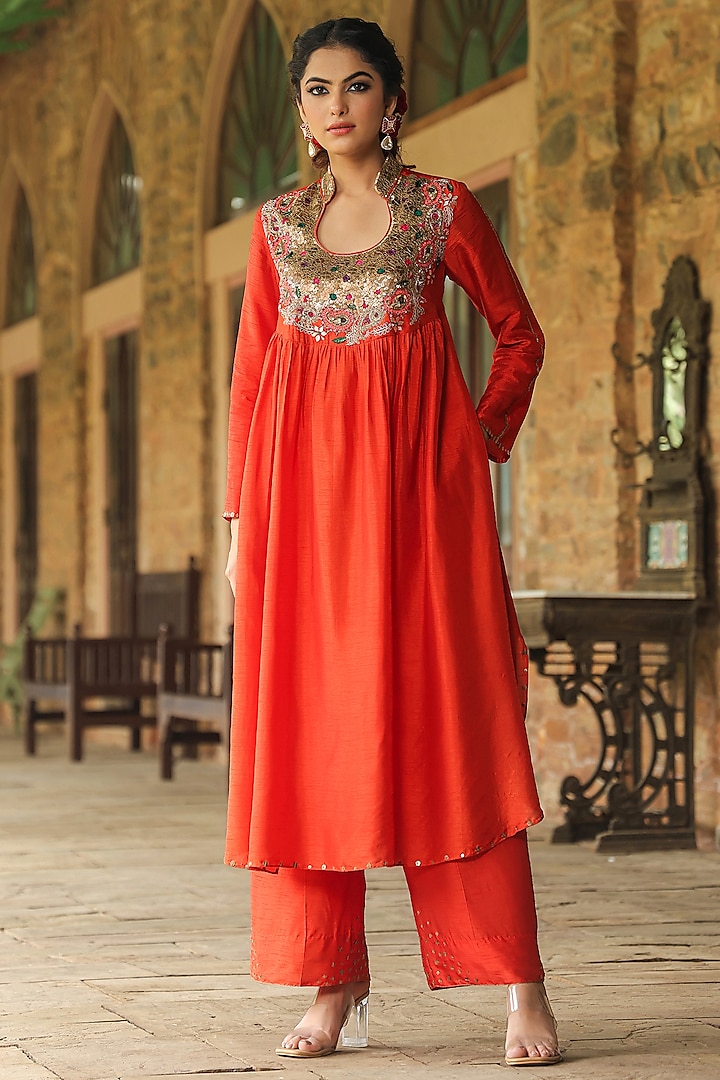 Orange Silk Resham Embroidered Kurta Set by Niti Bothra at Pernia's Pop Up Shop