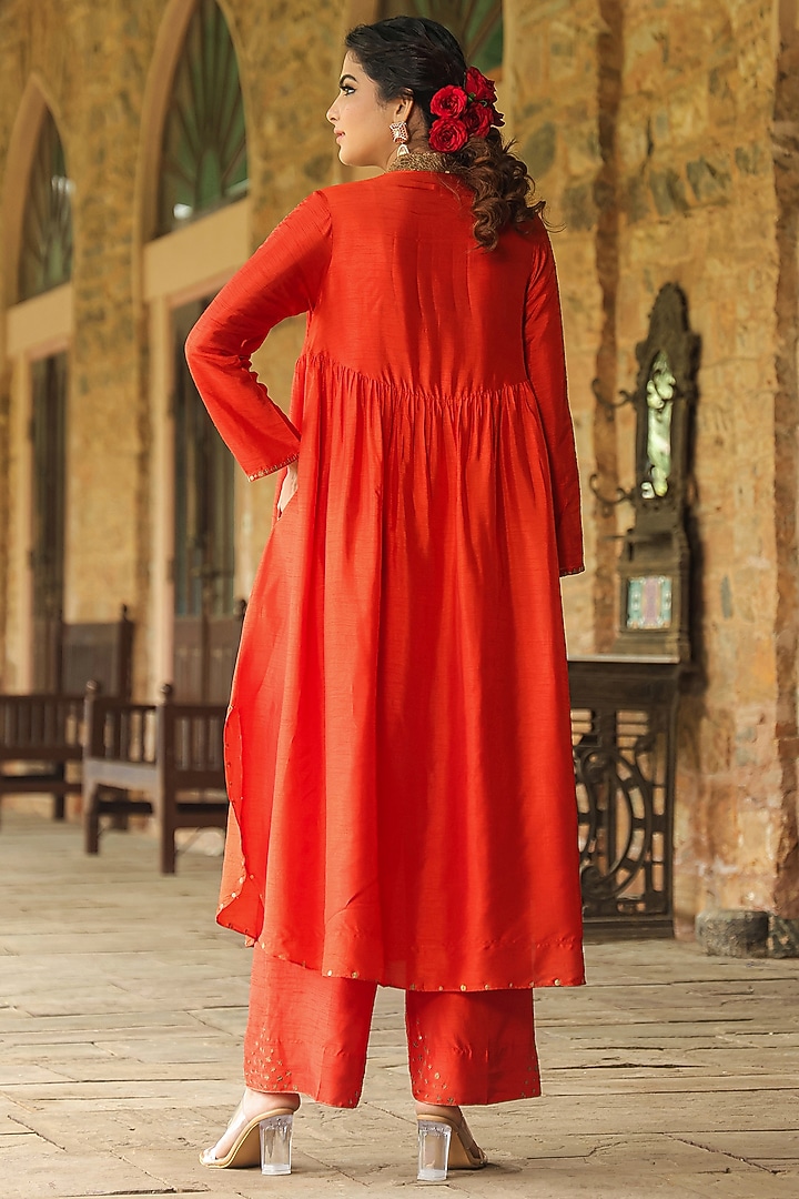 Orange Silk Resham Embroidered Kurta Set by Niti Bothra at Pernia's Pop Up Shop