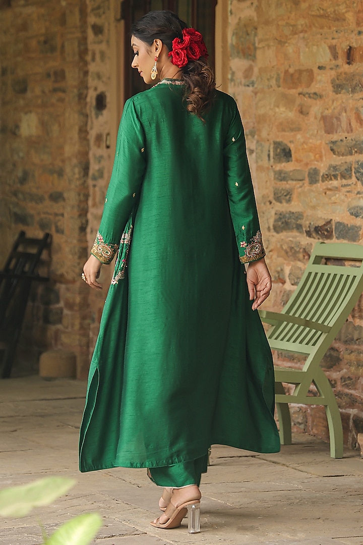 Green Silk Resham Embroidered Kurta Set by Niti Bothra at Pernia's Pop Up Shop