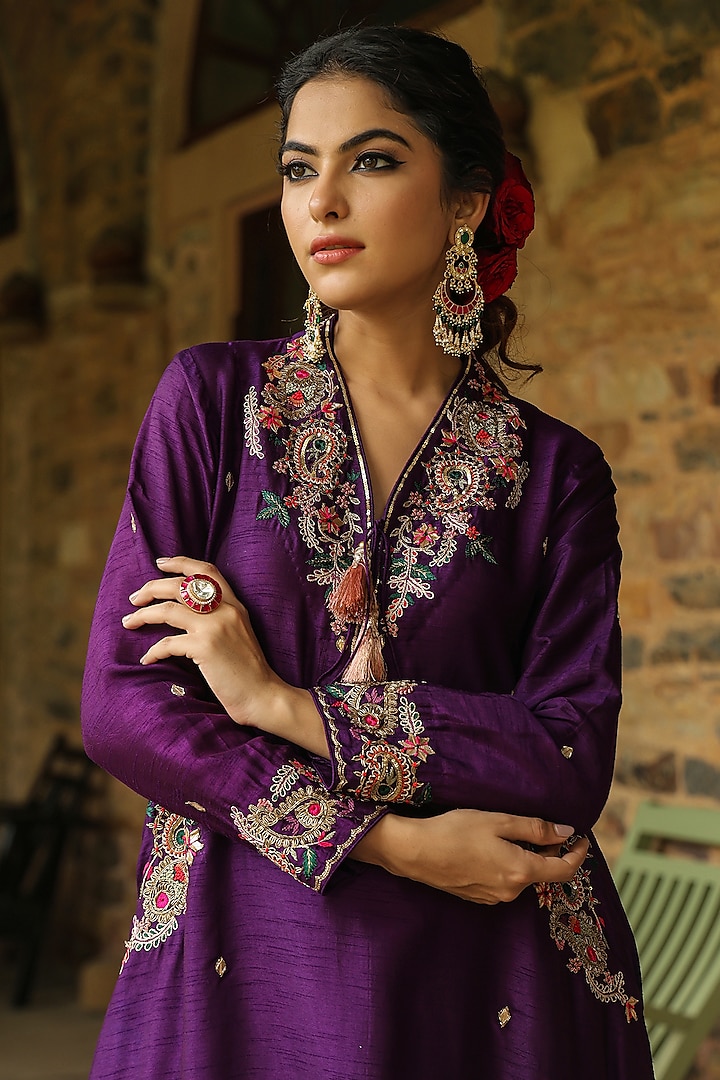 Purple Silk Resham Embroidered Kurta Set by Niti Bothra at Pernia's Pop Up Shop