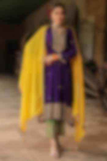 Purple Pure Banarasi Spun Silk Resham Embroidered Kalidar Kurta Set by Niti Bothra at Pernia's Pop Up Shop