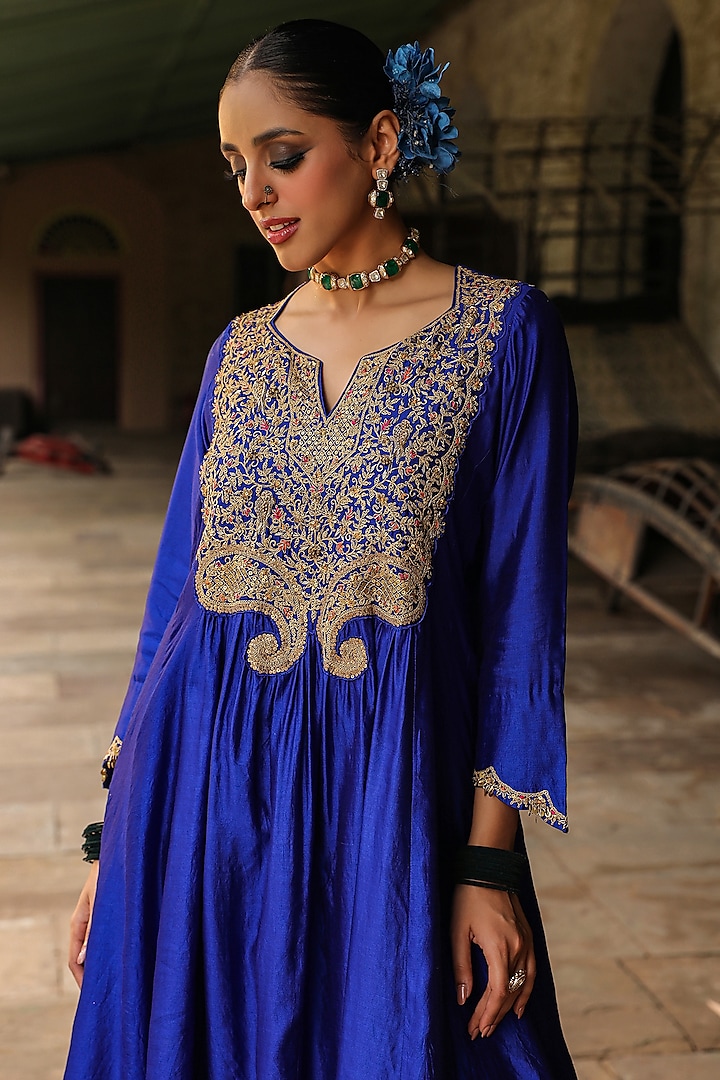 Blue Pure Banarasi Spun Silk Resham Embroidered Kurta Set by Niti Bothra at Pernia's Pop Up Shop