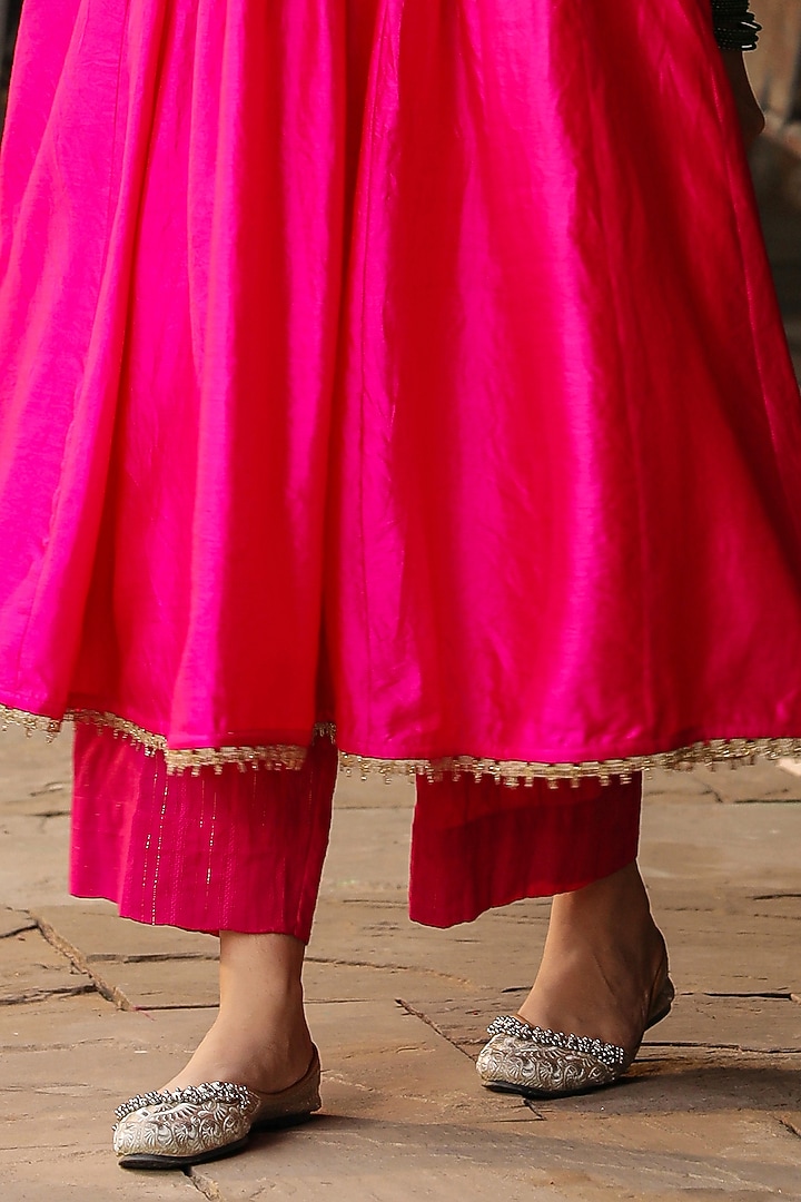 Hot Pink Pure Banarasi Spun Silk Resham Embroidered Kurta Set by Niti Bothra at Pernia's Pop Up Shop