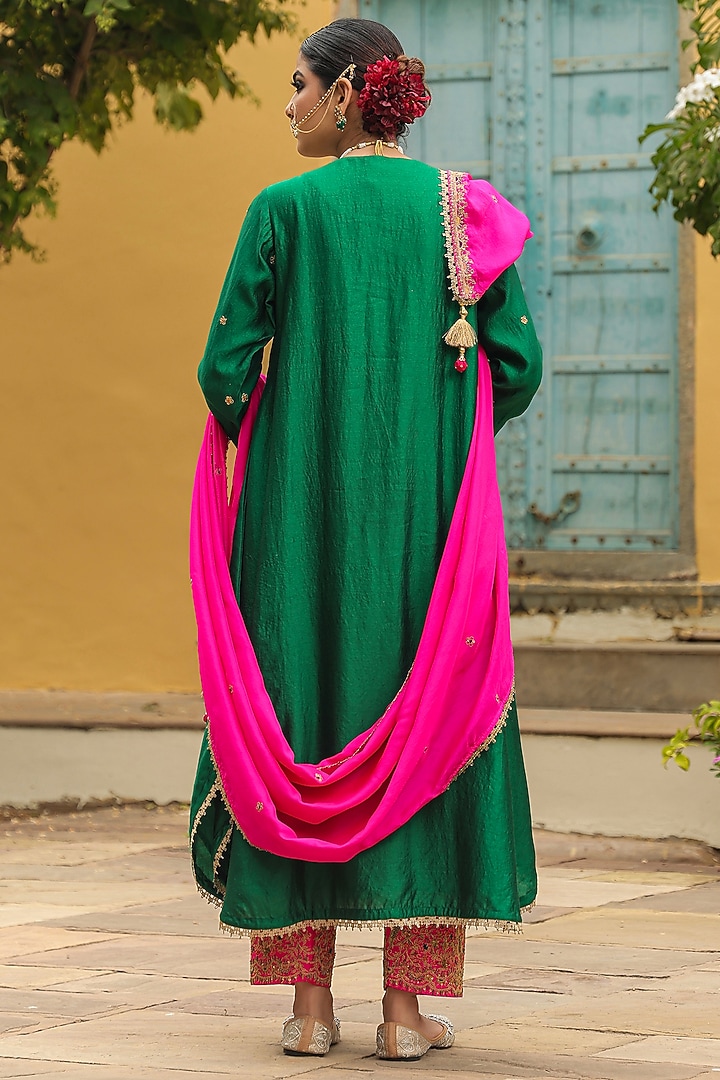 Green Pure Banarasi Spun Silk Resham Embroidered Kurta Set by Niti Bothra at Pernia's Pop Up Shop