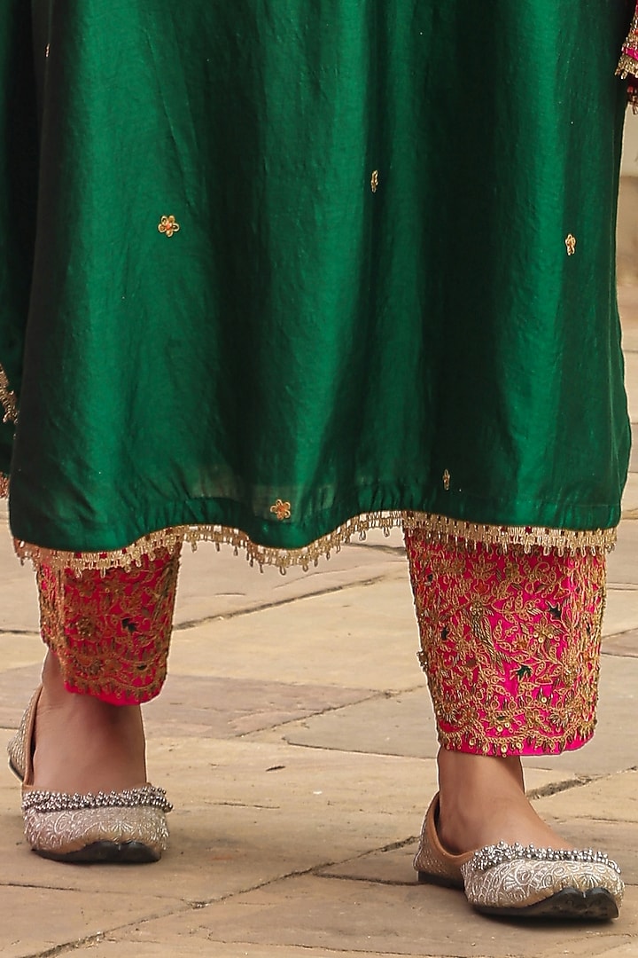 Green Pure Banarasi Spun Silk Resham Embroidered Kurta Set by Niti Bothra at Pernia's Pop Up Shop