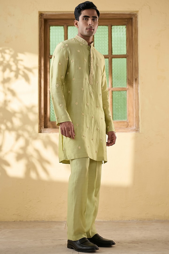 Green Silk Tencel Resham Embroidered Kurta Set by Niti Bothra Men at Pernia's Pop Up Shop