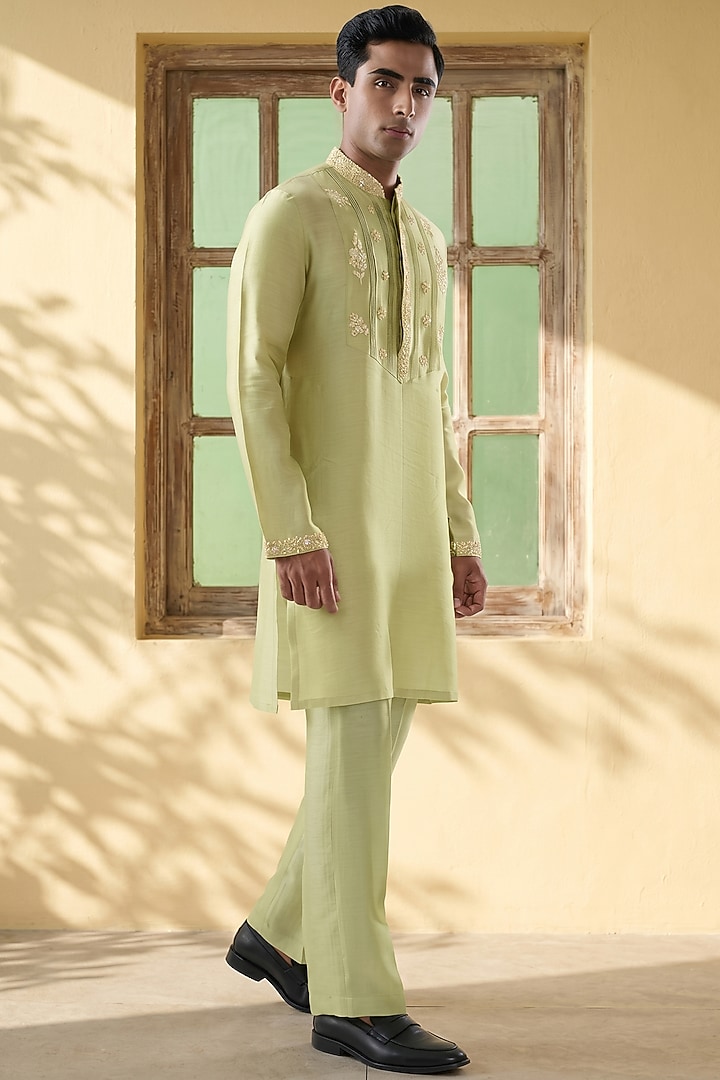 Green Silk Tencel Resham Embroidered Kurta Set by Niti Bothra Men at Pernia's Pop Up Shop
