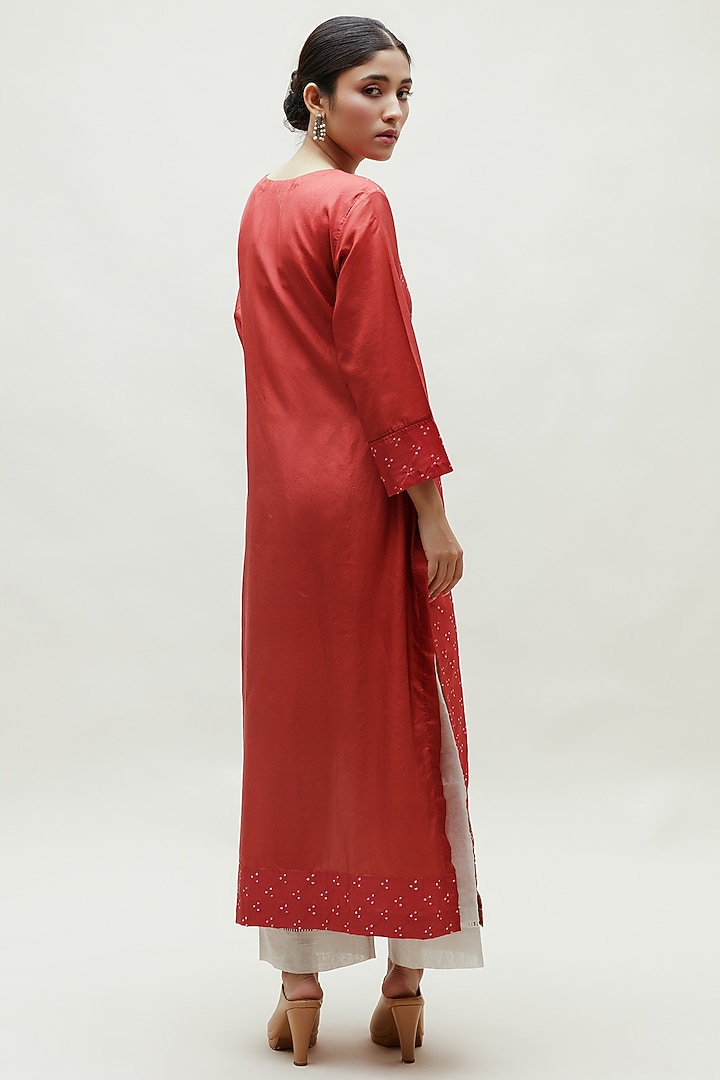 Onion Pink Pure Silk Kurta by Naina Jain at Pernia's Pop Up Shop