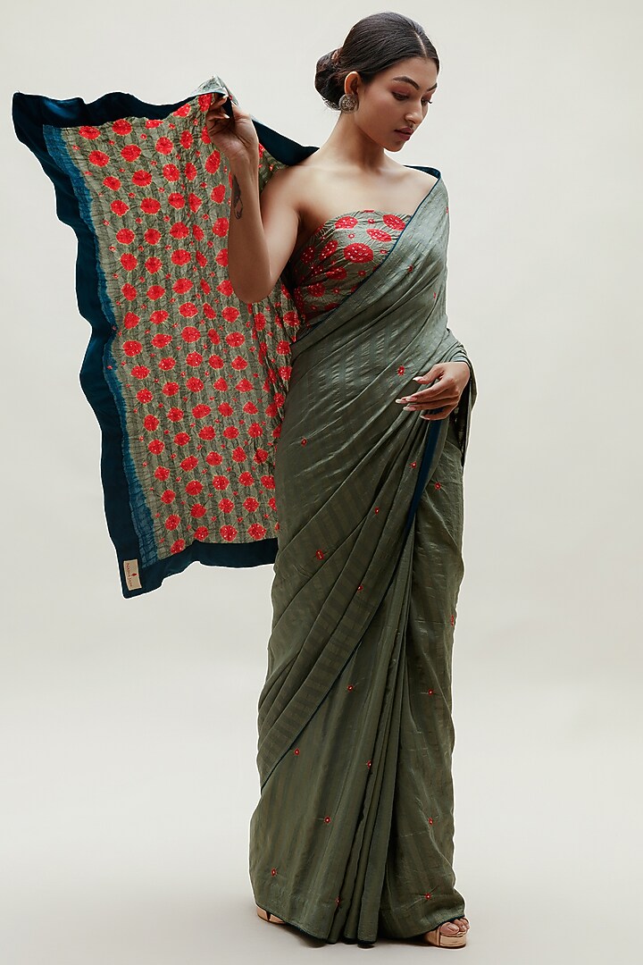 Green & Red Bandhani Printed Party Wear Saree Set by Naina Jain at Pernia's Pop Up Shop
