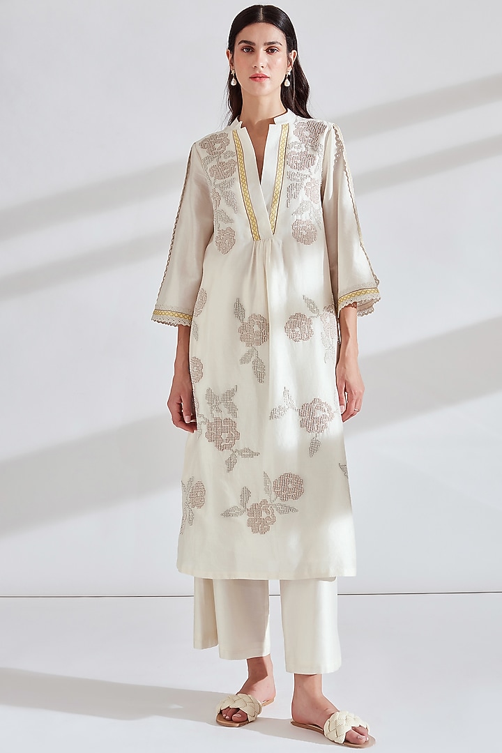 Ivory Embellished Kurta With Pants by Namrata Joshipura at Pernia's Pop Up Shop