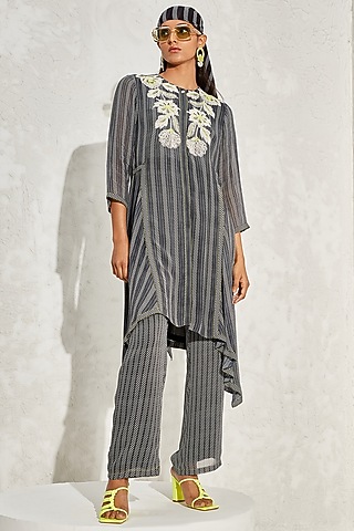 Grey Georgette Embellished Kaftan Set by Namrata Joshipura