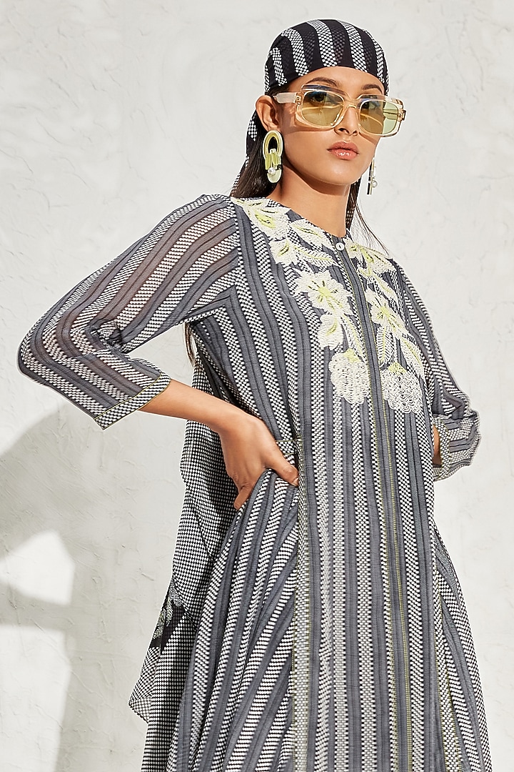 Grey Georgette Embellished Kaftan Set by Namrata Joshipura at Pernia's Pop Up Shop