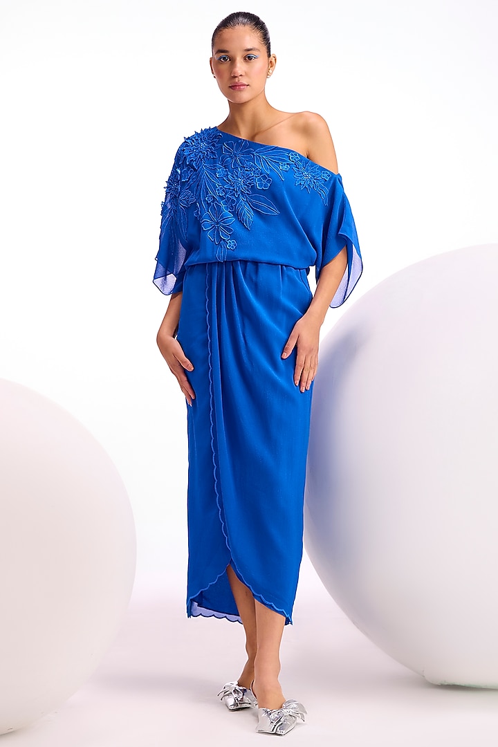 Azure Textured Georgette Floral Embellished Drop Shoulder Dress by Namrata Joshipura