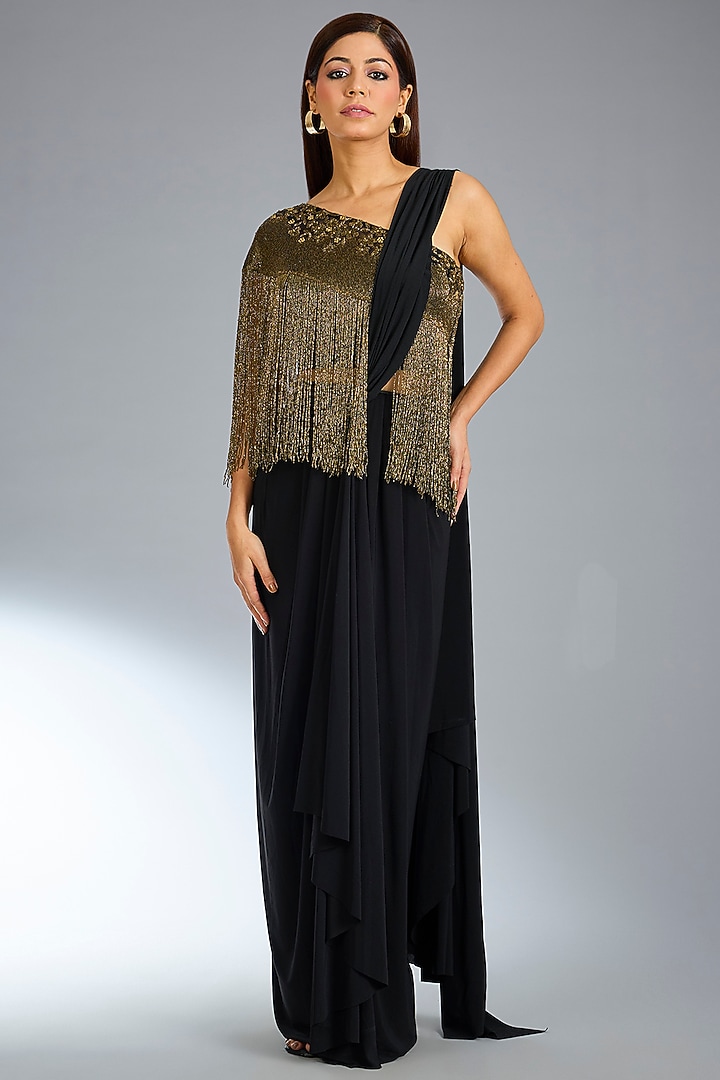 Black Jersey Floral Hand Embroidered Draped Reception Saree Set by Namrata Joshipura at Pernia's Pop Up Shop