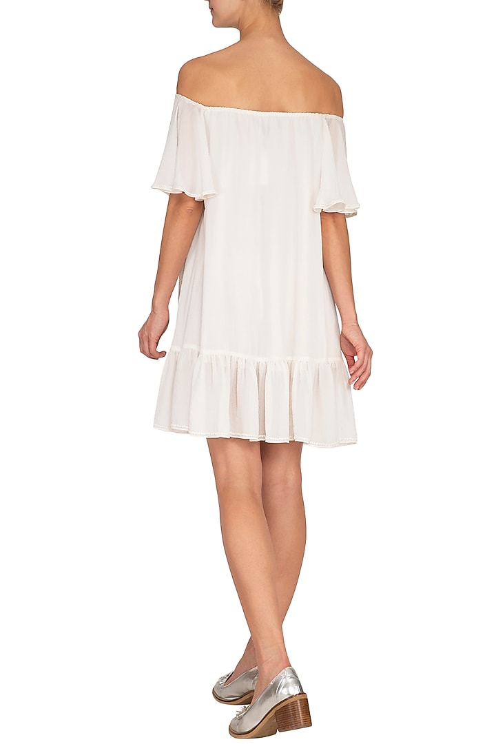Ivory frill hand-standing dress