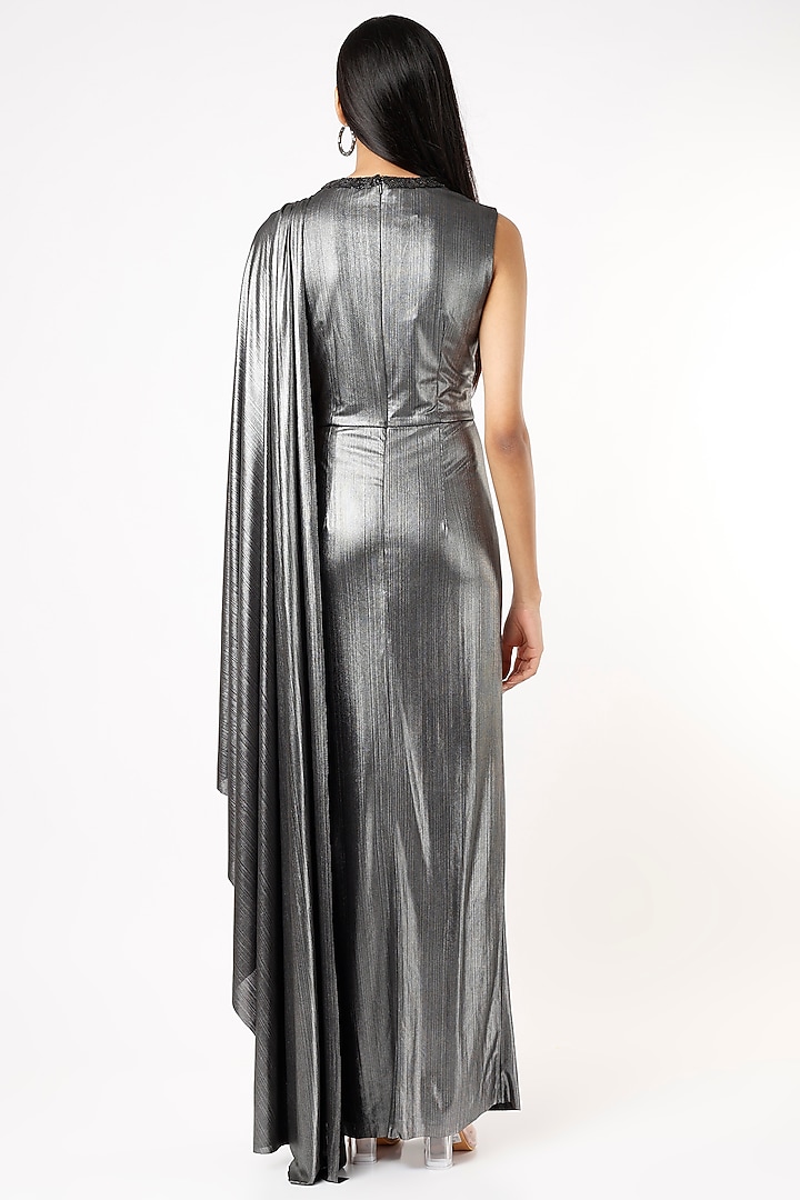 Metallic Silver Jersey Geometric Hand Embellished Pre-Draped Wedding Saree Set by Namrata Joshipura at Pernia's Pop Up Shop