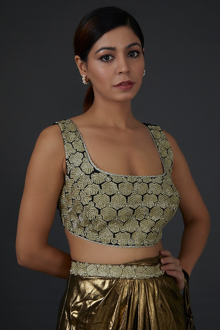 Copper Shimmer Foil Crepe Metallic Pleated Wedding Saree Set by Namrata Joshipura at Pernia's Pop Up Shop