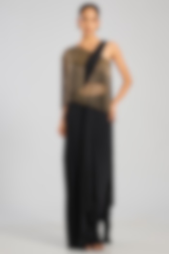 Black Jersey Draped Reception Saree Set by Namrata Joshipura at Pernia's Pop Up Shop