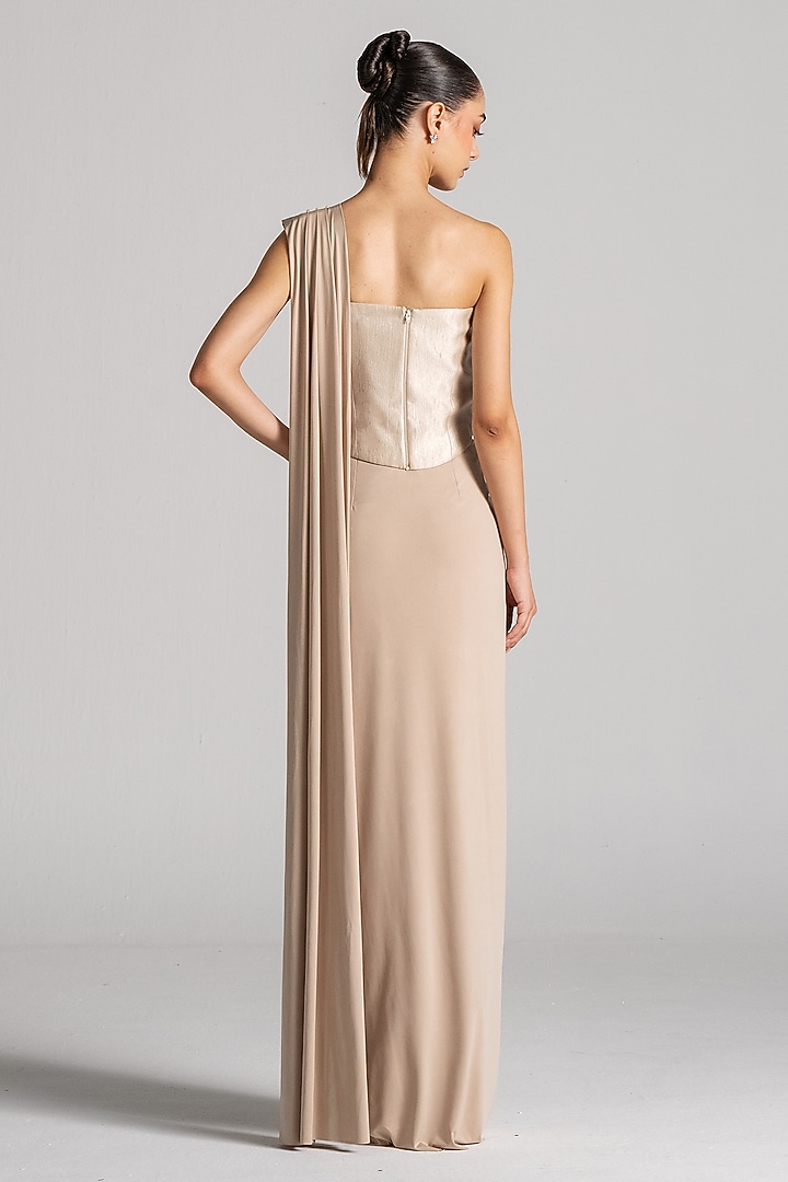 Gold Jersey Draped Reception Saree Set by Namrata Joshipura at Pernia's Pop Up Shop