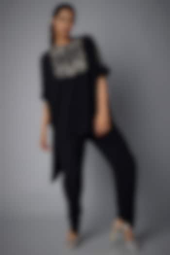 Black Embellished Kaftan Set by Namrata Joshipura at Pernia's Pop Up Shop