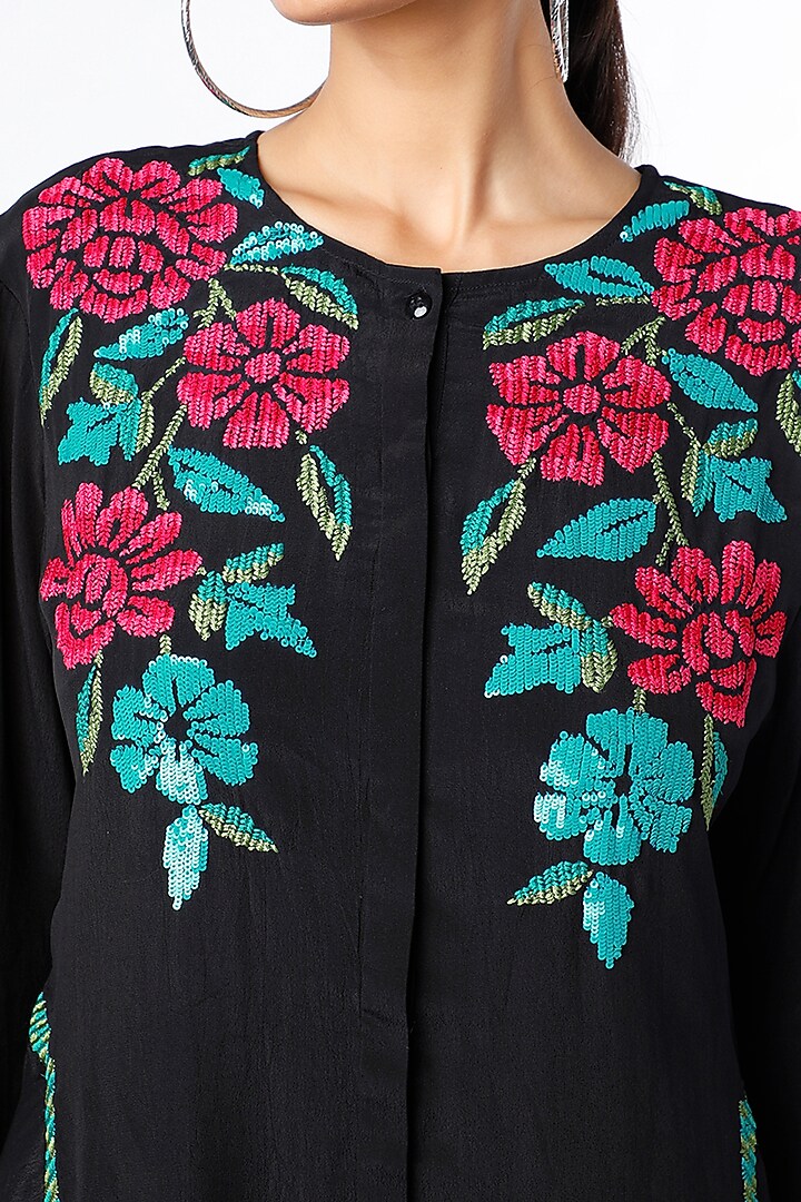 Black Polyester Kurta Set by Namrata Joshipura at Pernia's Pop Up Shop