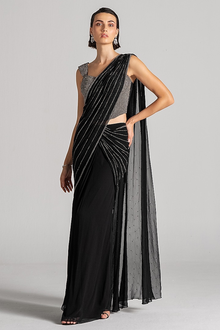 Black Jersey Draped Reception Saree Set by Namrata Joshipura at Pernia's Pop Up Shop