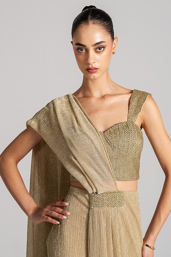 Gold Shimmer Fabric Pleated Draped Wedding Saree Set by Namrata Joshipura at Pernia's Pop Up Shop