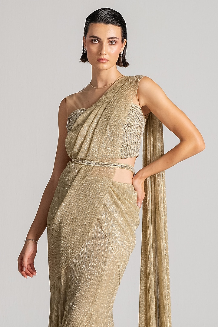 Gold Shimmer Fabric Mermaid Draped Reception Saree Set by Namrata Joshipura at Pernia's Pop Up Shop