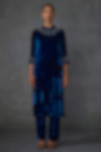 Midnight Blue Velvet Tunic Set by Namrata Joshipura at Pernia's Pop Up Shop