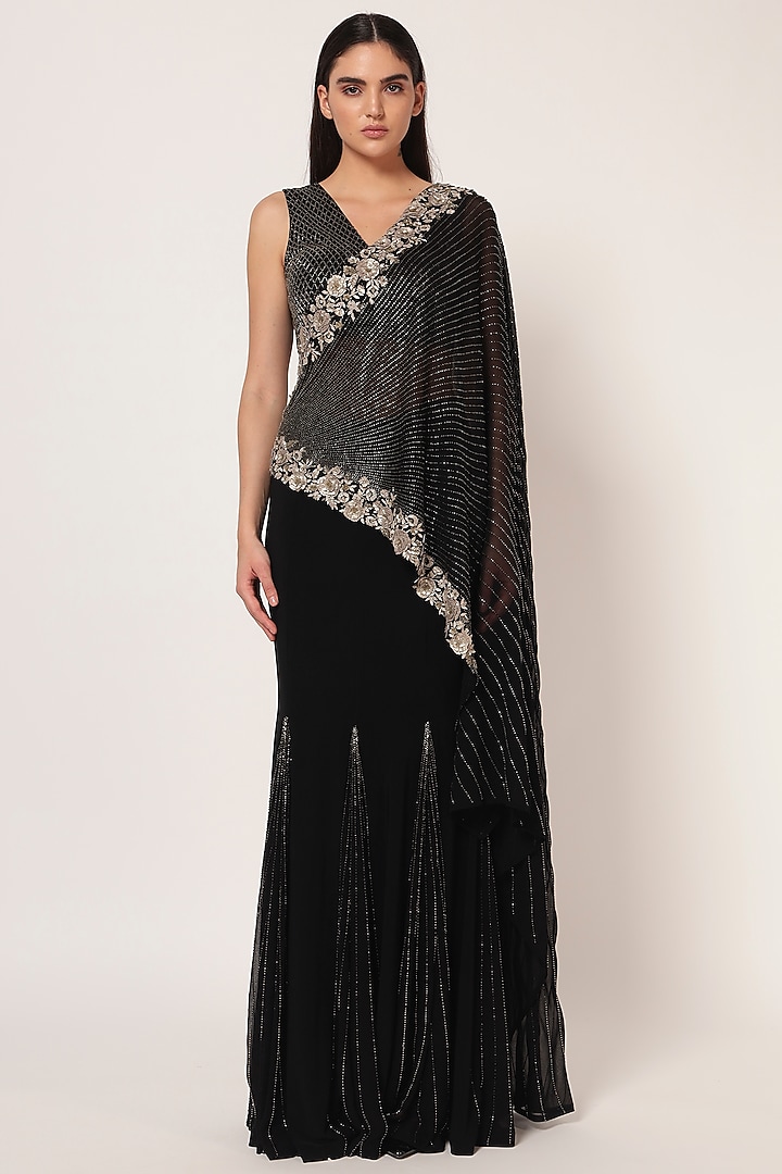 Black jersey Draped Reception Saree Set by Namrata Joshipura at Pernia's Pop Up Shop