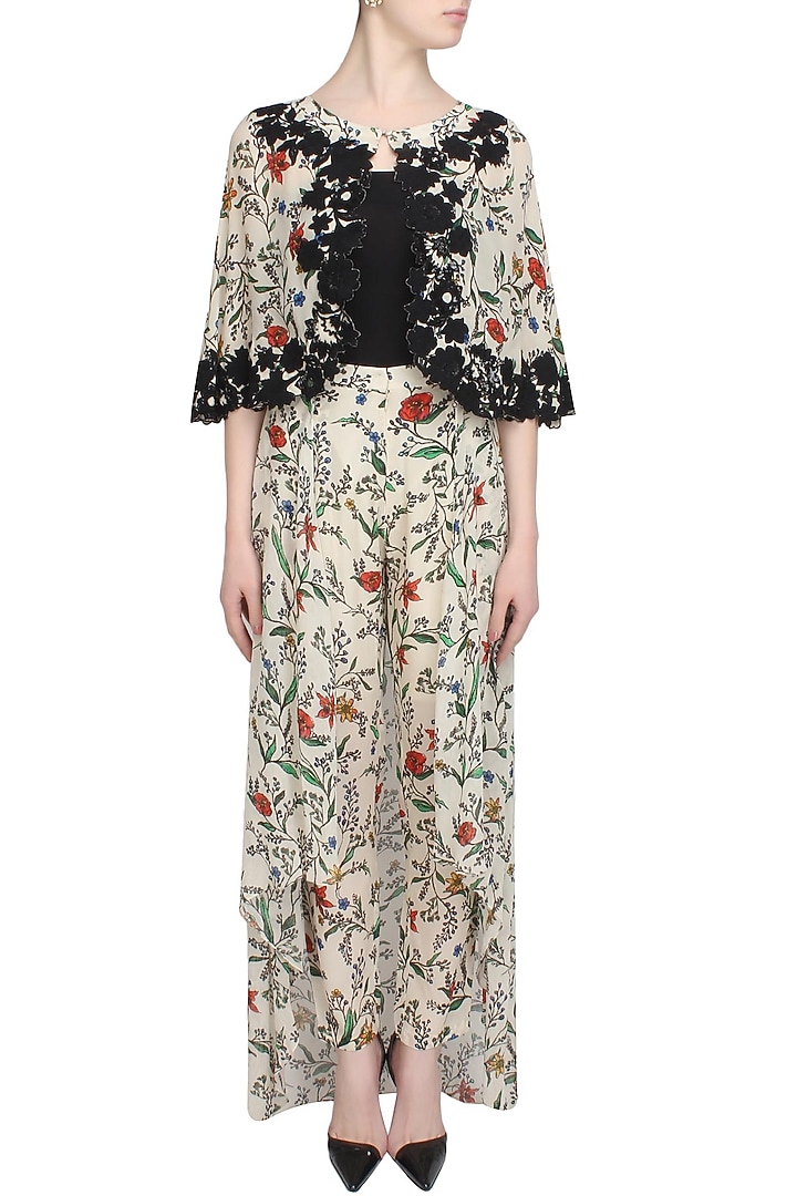 Namrata Joshipura presents Ivory twig trellis cape available only at Pernia's Pop Up Shop.