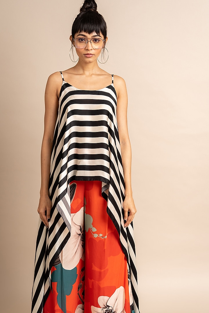 Tangerine Crepe Printed Pant Set by Nupur Kanoi at Pernia's Pop Up Shop