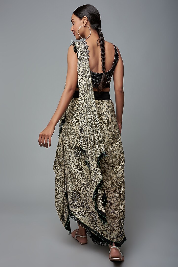 Ivory Crepe Printed & Embroidered Pre-Draped Reception Saree Set by Nupur Kanoi at Pernia's Pop Up Shop