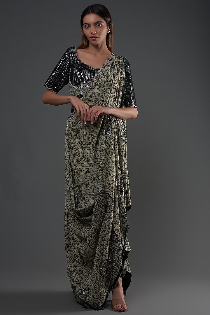 Ivory Crepe Printed Bengali Saree Set by Nupur Kanoi