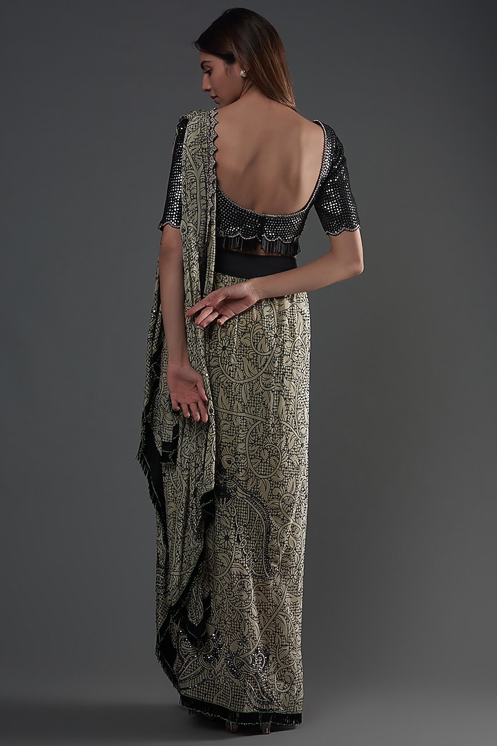 Ivory Crepe Printed Bengali Reception Saree Set by Nupur Kanoi at Pernia's Pop Up Shop