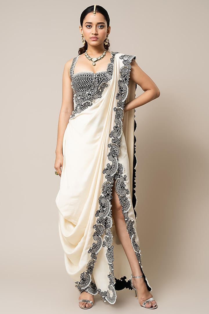 Off-White Silk Hand Embroidered Pre-Draped Reception Saree Set by Nupur Kanoi at Pernia's Pop Up Shop